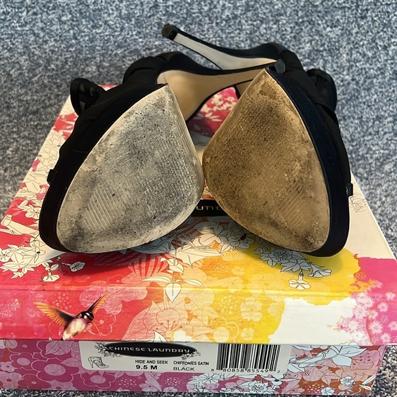 Chinese Laundry Peep Toe Chiffon/Satin Platform Bootie; gently used, 9.5 - Picture 5 of 7